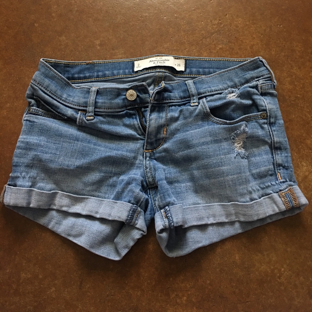 Abercrombie & Fitch light wash jeans shorts